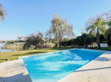 Casa · 290m² · 5 Ambientes · 7 Cocheras · Venta Casa 5 Ambientes en San Benito Villanueva con Salida Al Rio