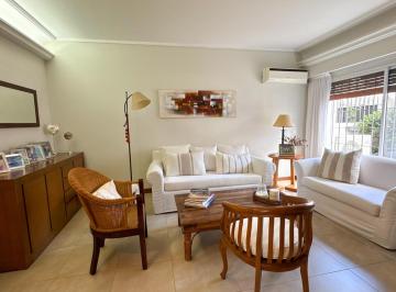 Casa · 192m² · 5 Ambientes · 2 Cocheras · Venta Casa 5 Ambientes con Jardín y Pileta en Olivos