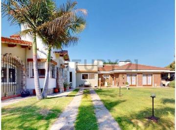 Casa · 180m² · 6 Ambientes · 3 Cocheras · Casa de 3 Dorm. en Venta en Punta Lara Sobre Av Almirante Brown, Frente Al Río