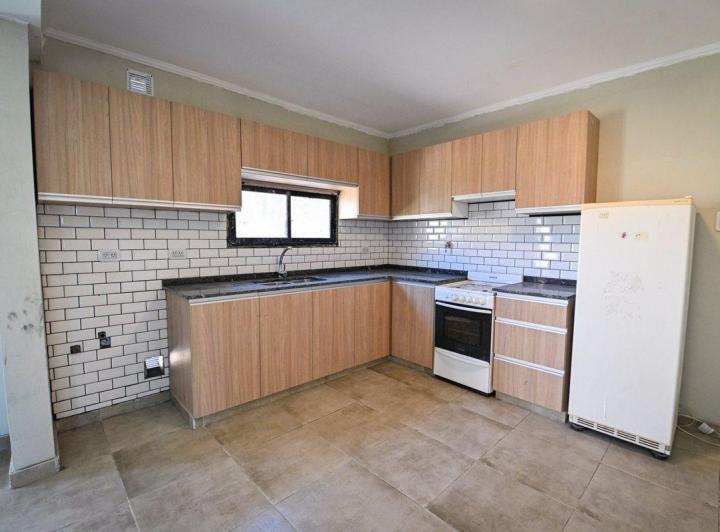 Casa · 100m² · 3 Ambientes · 1 Cochera