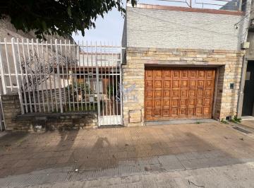 PH · 101m² · 3 Ambientes · 1 Cochera · PH - Caseros