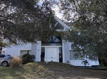 Casa de 5 ambientes, Córdoba · Casa en Venta en Las Cigarras – Valle Escondido