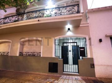 PH · 62m² · 3 Ambientes · 36 Entre 1 y 2 PH Planta Baja con Patio en Venta 2 Dorm. La Plata