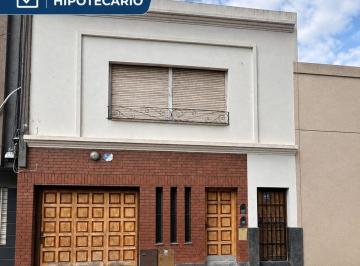 Casa de 7 ambientes, Córdoba · Apto Crédito | Casa 3 Dormitorio con Patio | B° Centro