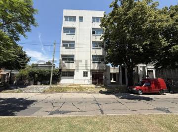 Edificio · 832m² · 4 Cocheras · 19 E/ 70 y 71 Edificio en Bloque - 14 Uf - Oportunidad de Inversión