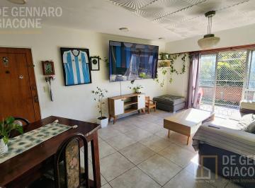 PH · 100m² · 4 Ambientes · 2 Cocheras · PH en Barrio Las Avs