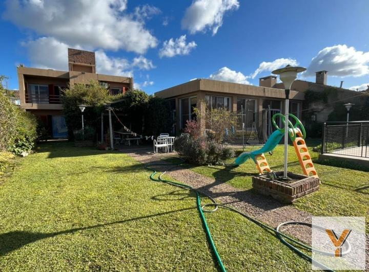 Casa · 315m² · 6 Ambientes