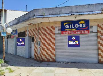 Local comercial · 152m² · Venta 2 Locales Comerciales Sobre Lote de 200 m. en Haedo Buen Estado