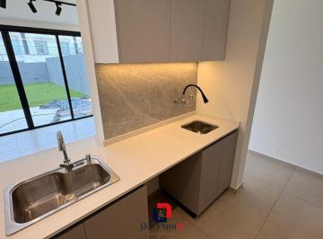 Casa · 150m² · 4 Ambientes · 4 Cocheras · Duplex en Docta Av
