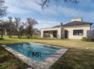 Casa · 186m² · 4 Ambientes · 2 Cocheras · Siete Sole - Alqarias - Casa Una Sola Planta