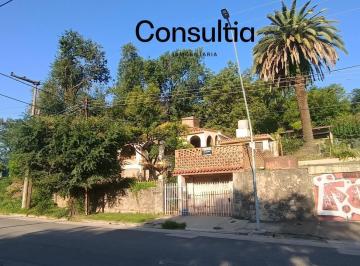 Casa · 90m² · 3 Ambientes · 1 Cochera · Oportunidad Céntrica en Río Ceballos: Casa 2 Dorm. Sobre Av Sarmiento