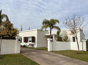 Casa · 150m² · 6 Ambientes · 4 Cocheras · Casa en Barrio Privado San Rafael