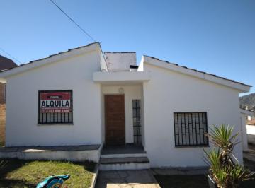 Casa · 2 Dormitorios · 1 Cochera · Hermosa Casa en Alquiler en Barrio El Fantasio, Villa Carlos Paz