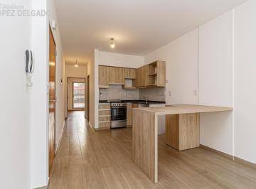 Departamento · 42m² · 2 Ambientes · 1 Cochera · Semipiso de 2 Amb en Villa del Parque con Balcón, Patio, Cochera y Baulera. Apto Credito