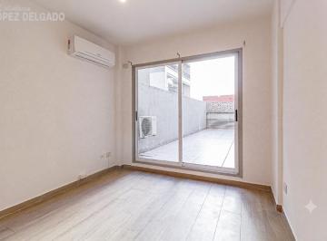 Departamento · 42m² · 2 Ambientes · 1 Cochera · Semipiso de 2 Amb en Villa del Parque con Balcón, Patio, Cochera y Baulera. Apto Credito