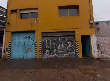 Bodega-Galpón de 4 ambientes, Tres de Febrero · Galpón Sobre 6 Lotes en Av Salida a 2 Calles