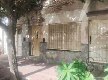 Casa · 130m² · 3 Ambientes · 1 Cochera · Casa en General Bustos