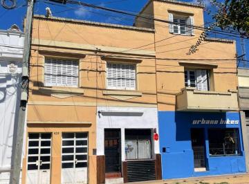 Casa de 5 ambientes, Tandil · Casa con Depto. y 2 Locales en Venta