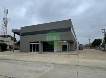 Local comercial · 710m² · 4 Ambientes · 10 Cocheras · Seguridad 24hs - Local / Galpón en Los Boulevares - 700 m²