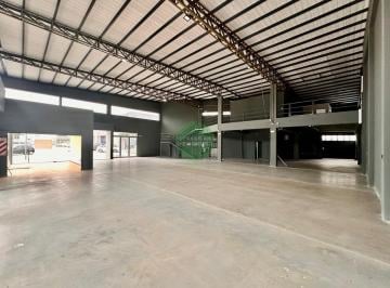 Local comercial · 710m² · 4 Ambientes · 10 Cocheras · Seguridad 24hs - Local / Galpón en Los Boulevares - 700 m²