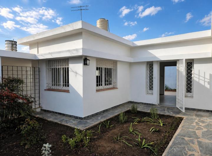 Casa · 124m² · 2 Dormitorios · 1 Cochera
