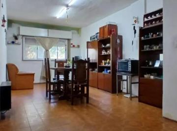 Departamento · 64m² · 3 Ambientes · Departamento en Venta - 2 Dorm. 1 Baño - Cochera - 64 m² - Wilde
