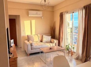 Departamento de 2 ambientes, Lanús · En Alquiler - Semipiso 2 Amb - Excelente Zona