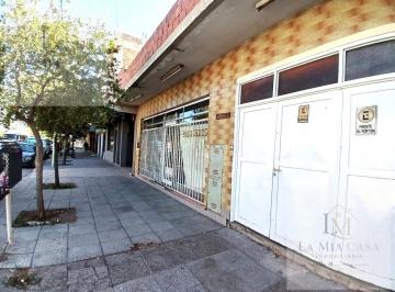 Casa · 132m² · 3 Ambientes · 1 Cochera · Venta Casa con Local, Centro Cipolletti