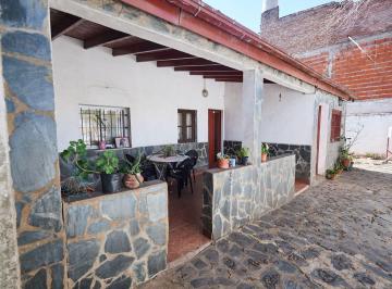 Casa · 108m² · 3 Ambientes · 1 Cochera · Casa Lote Propio Venta Villa Adelina 3/4 Ambientes