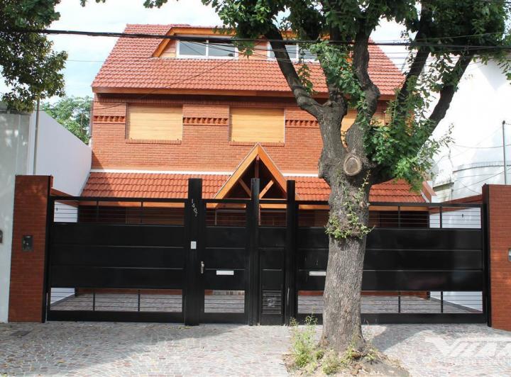 Casa · 139m² · 5 Ambientes · 1 Cochera