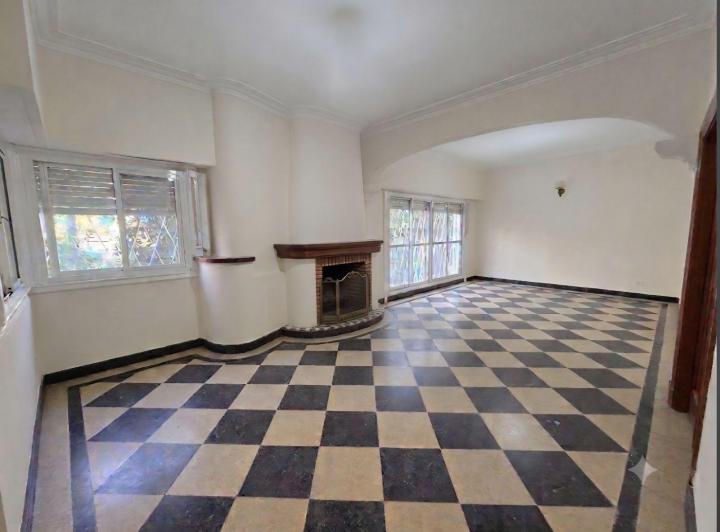 Casa · 205m² · 6 Ambientes · 2 Cocheras