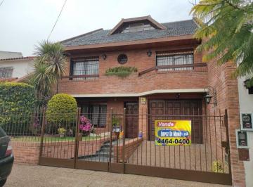 Casa de 6 ambientes, La Matanza · Venta Chalet 6 Amb. C/ Garage P/ 2 Autos *fondo Libre C/ Parrilla * Impecable Estado