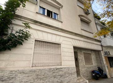 Departamento de 2 ambientes, Colegiales · Venta | Colegiales | Gran 2 Amb con Patio, a Reciclar | Delgado Al 1500