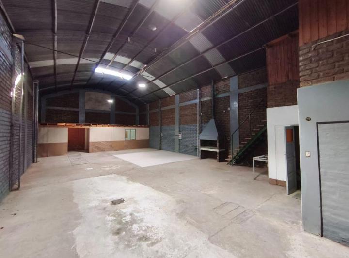 Bodega-Galpón · 207m² · 3 Ambientes