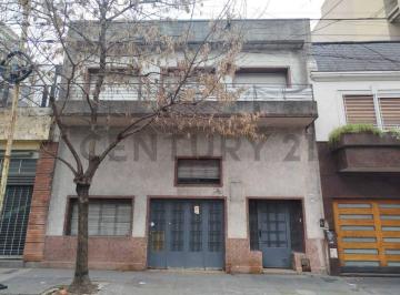Departamento · 223m² · 12 Ambientes · Terreno Propio con Factibilidad Usam en Flores | Pb + 5 Pisos + 2 Retiros | Ex Hotel