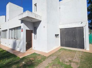 Casa de 4 ambientes, Córdoba · Alquilo Casa Dentro de Housing 2 Dorm. a 6 Cuadras del Shopping Paseo Rivera