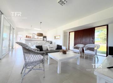 Casa · 132m² · 4 Ambientes · Alquiler en Senderos 4 de Costa Esmeralda - 3 Habitaciones - Cul de Sac