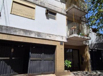 Garage , Versalles · Cochera Fija Cubierta (A. Jonte y Lisboa)