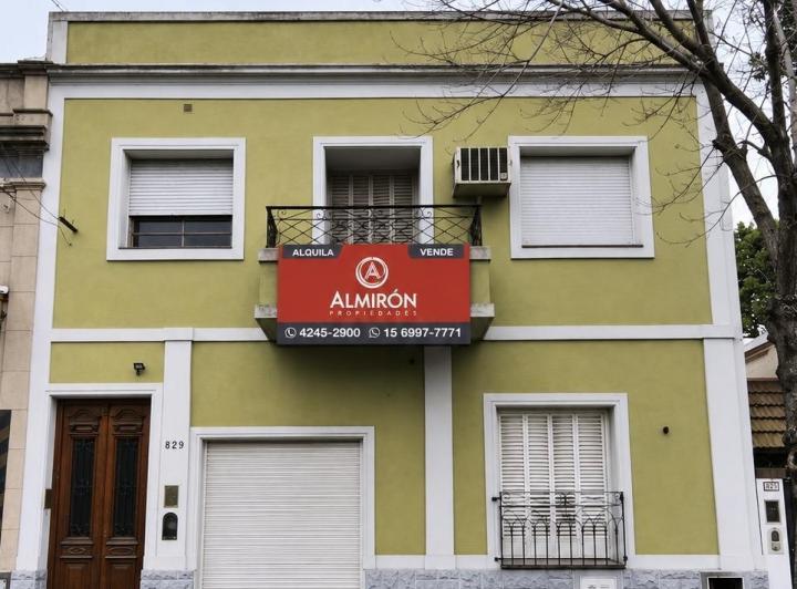 Edificio · 236m²