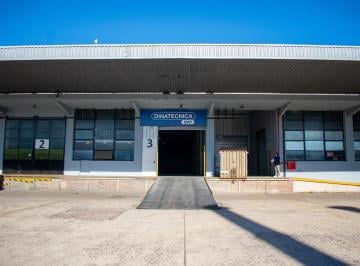 Bodega-Galpón · 1380m² · Depósito Industrial con Oficinas en Alquiler