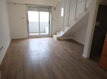 PH · 45m² · 2 Ambientes · Alquiler PH 2 Ambientes con Escritorio en Villa Mitre