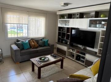 Casa · 386m² · 7 Ambientes · 2 Cocheras · Vendo Casa 4 Dorm. + Pileta en Márques de Sobremonte