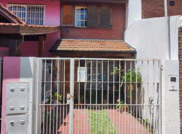 Casa de 4 ambientes, Vicente López · Dúplex en Venta de 2 Dorm. C/ Cochera en Munro