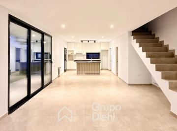 Casa · 174m² · 4 Ambientes · 2 Cocheras · A Estrenar, en Venta Housing Altos de Belgrano.