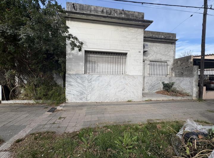 Casa · 140m² · 5 Ambientes