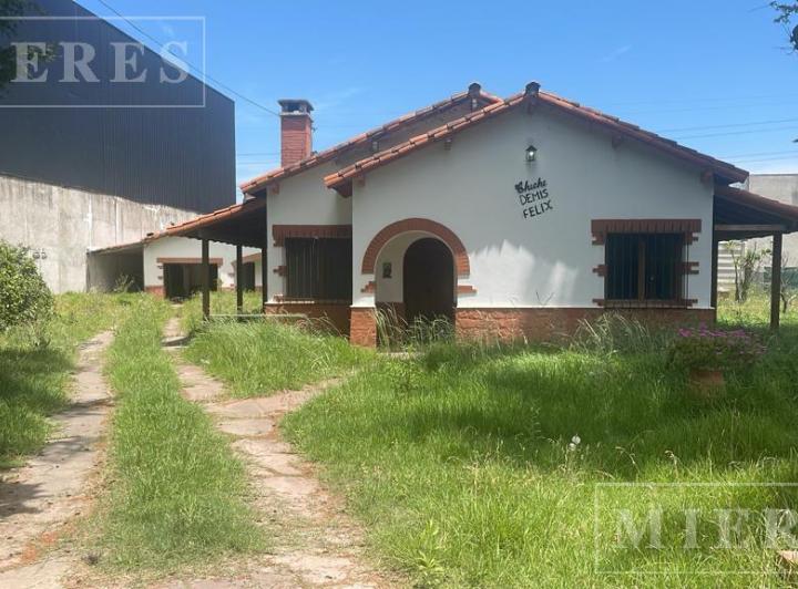 Casa · 300m²