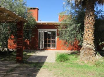 Casa de 6 ambientes, Rodeo del Medio · Casa Quinta en El Pedregal