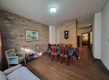 Casa · 153m² · 6 Ambientes · 1 Cochera · Venta - Casa 2 Dorm. Mas Comodín. Cochera y Patio. Echesortu, Rosario.