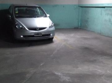 Garage · 26m² · (En Block) 2 Cocheras Fijas Cubiertas en Charcas Al 3100 - 13 m² Cada Una
