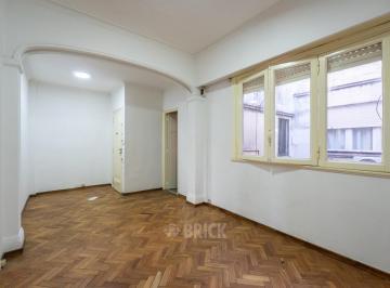 Departamento · 39m² · 2 Ambientes · Av Rivadavia Al 2500 - Frente Impecable Vista Abierta Todo Sol Apto Profesional